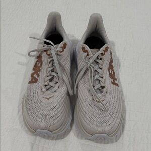 ✨ HOKA MACH 5 – WOMEN’S 8 | WHITE & COPPER ✨